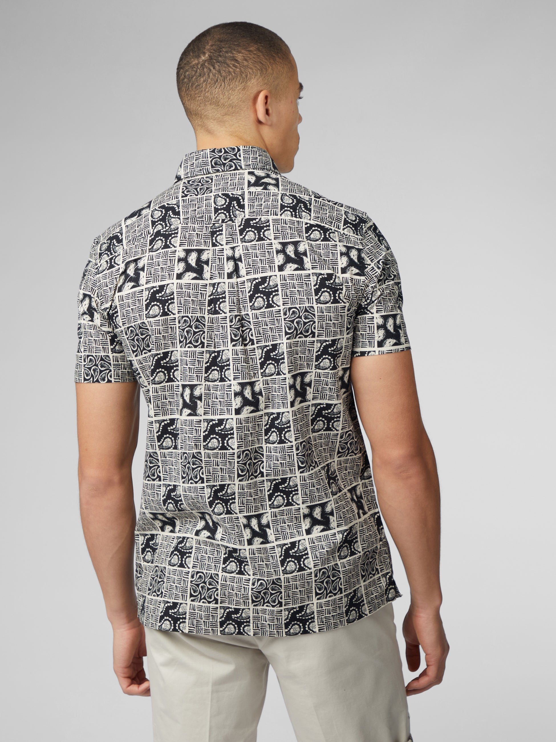 Signature Checkerboard Paisley Print - Black