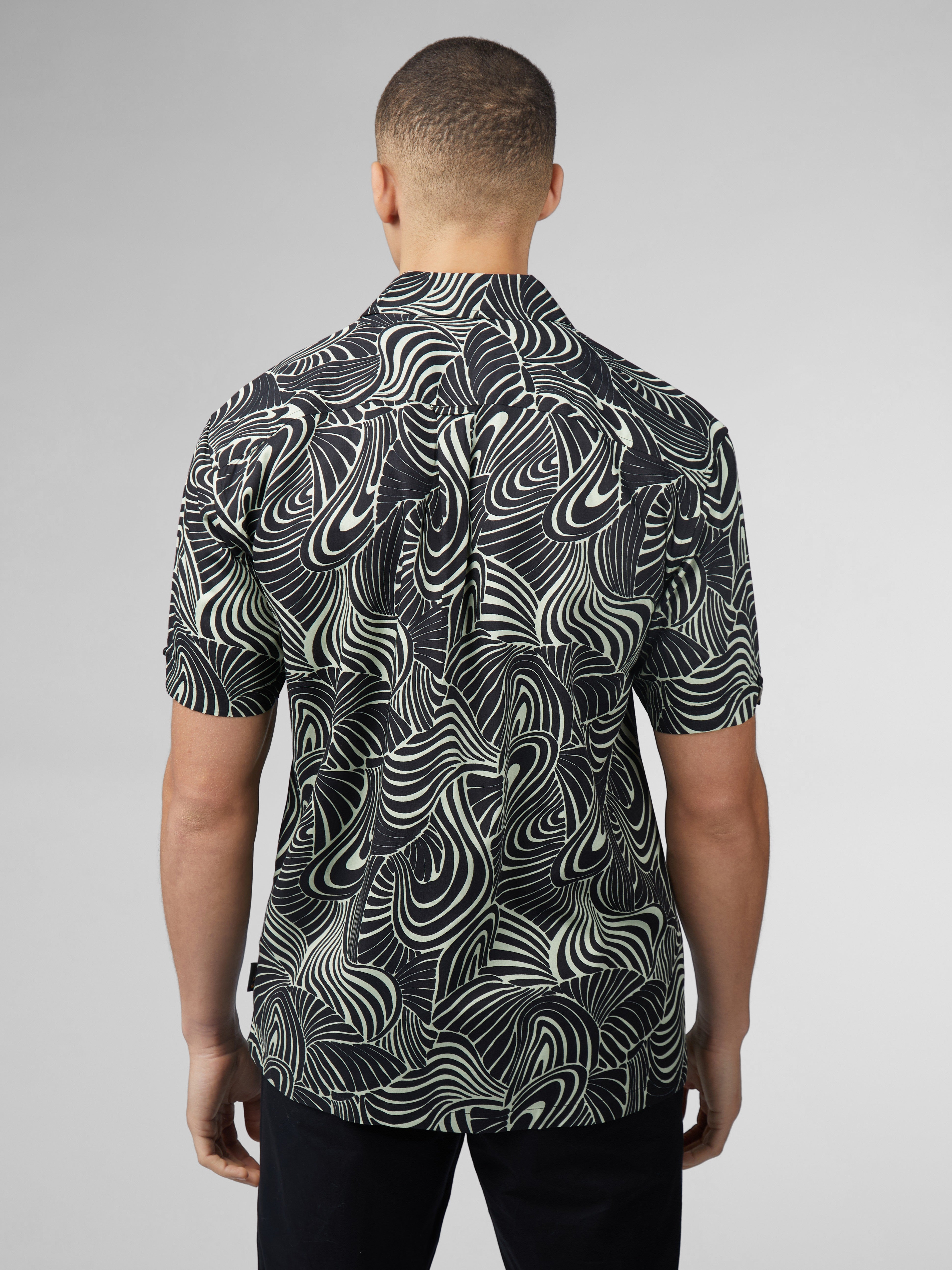 B by Ben Sherman Psychedelic Swirl Print - Mint