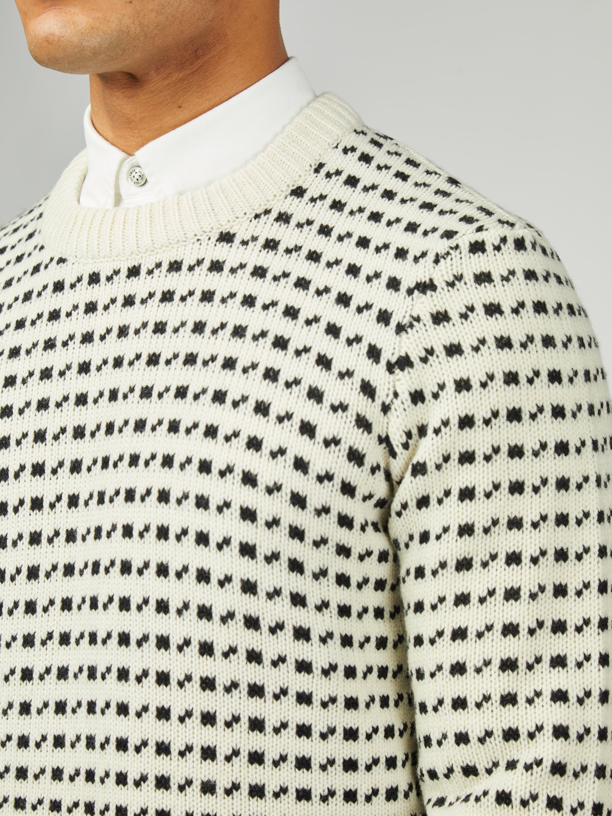 B By Ben Sherman Jacquard Crew - Ivory